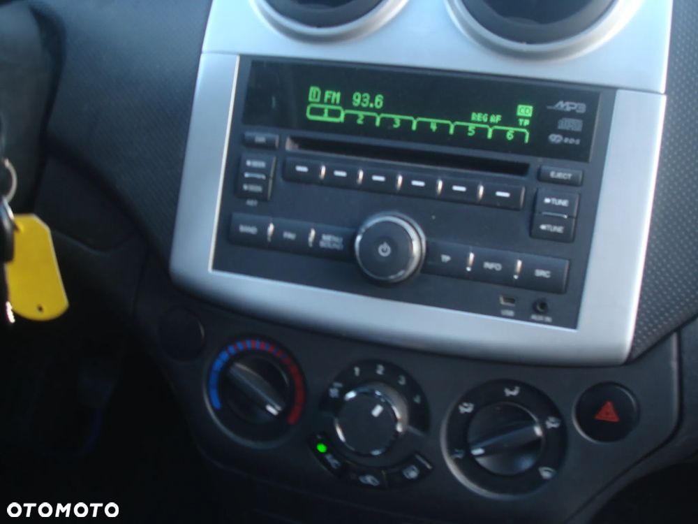 Chevrolet Aveo 1.2 Plus - 27