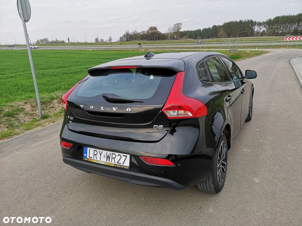 Volvo V40 D2 Momentum - 22