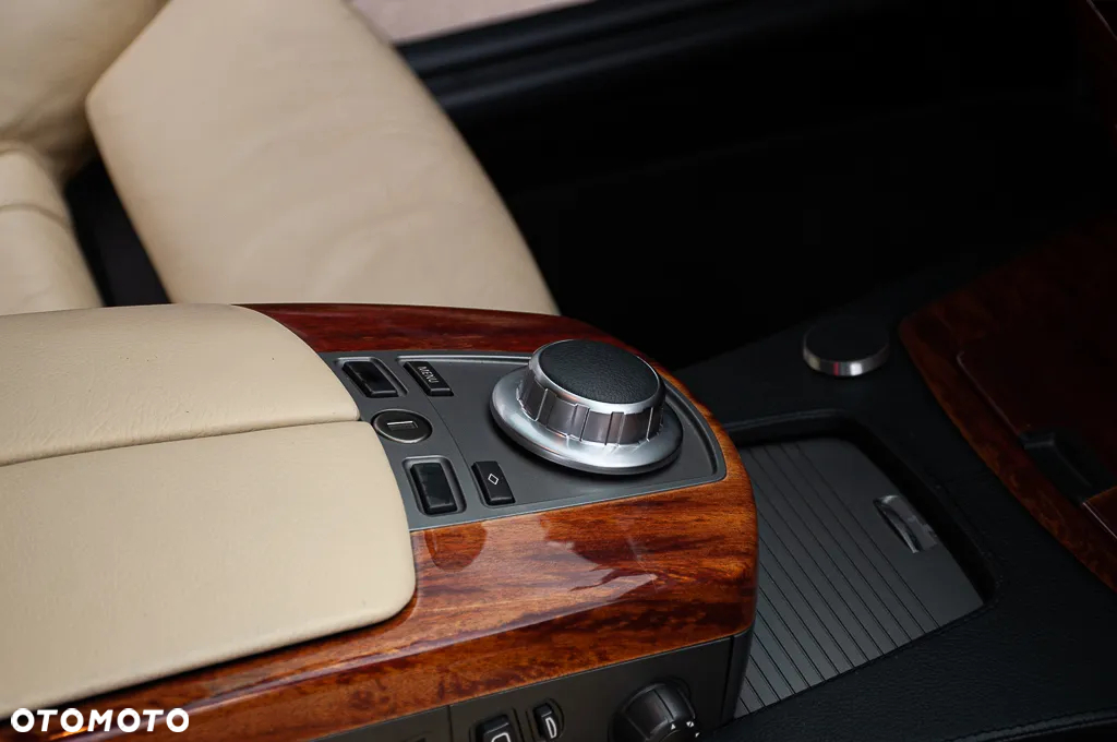BMW Seria 7 730d - 26