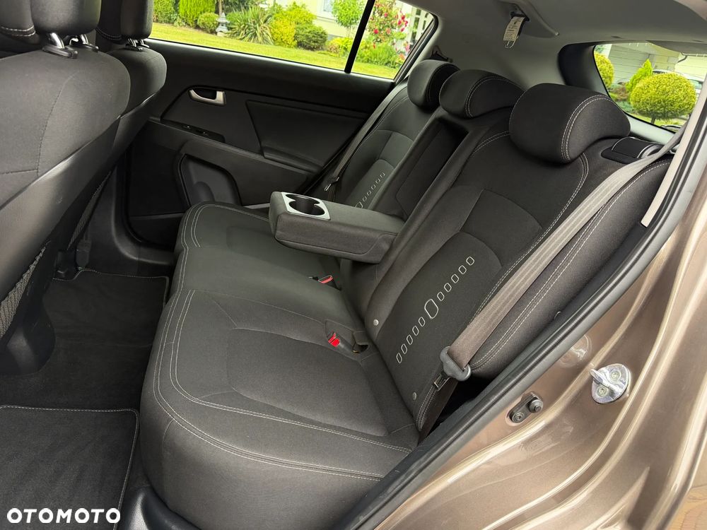 Kia Sportage 2.0 CRDI 4WD Fifa World Cup Edition - 27