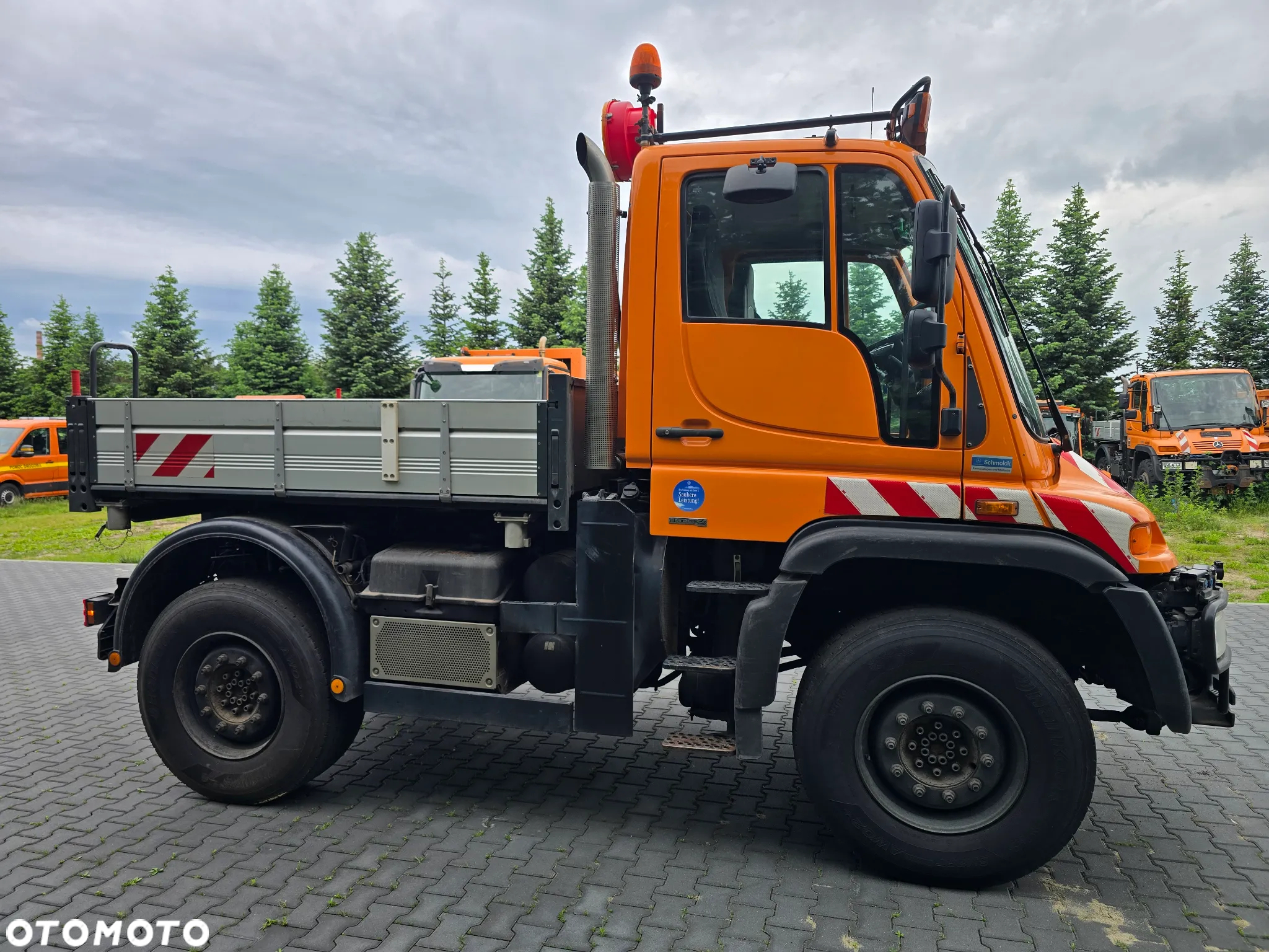 Mercedes-Benz UNIMOG U400 - 4