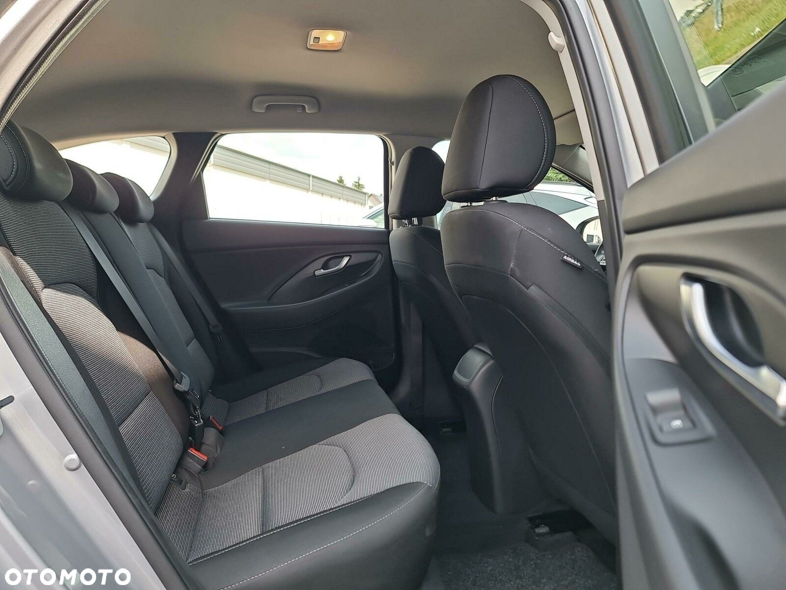 Hyundai i30 1.5 T-GDI 48V Modern - 27