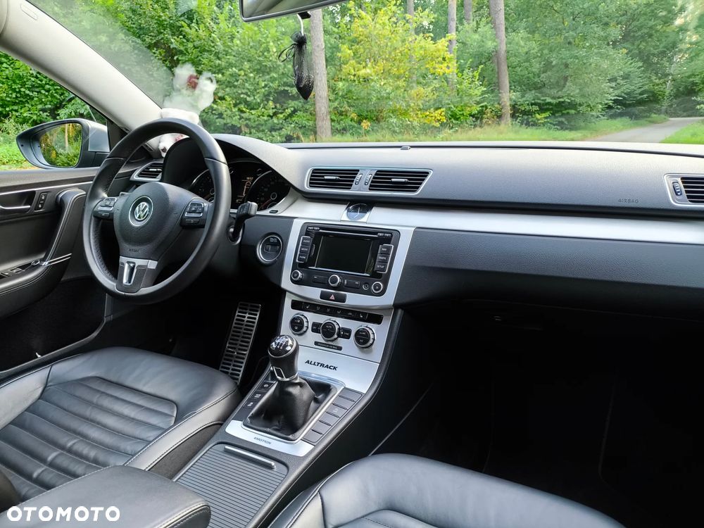 Volkswagen Passat 2.0 TDI DPF BlueMotion Technology Trendline - 28