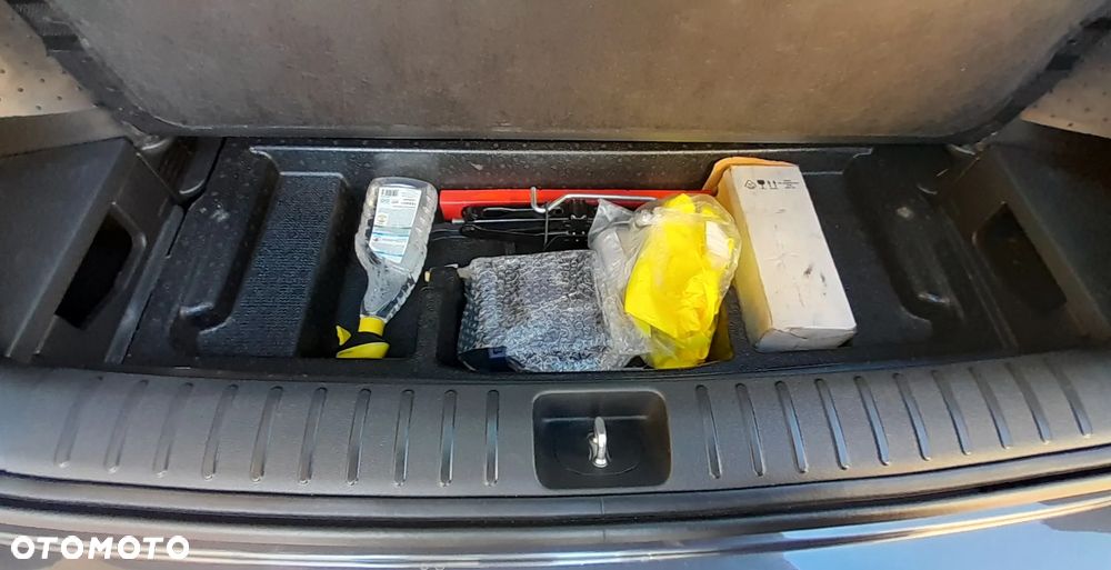 Hyundai Tucson 1.6 GDI BlueDrive GO 2WD - 10