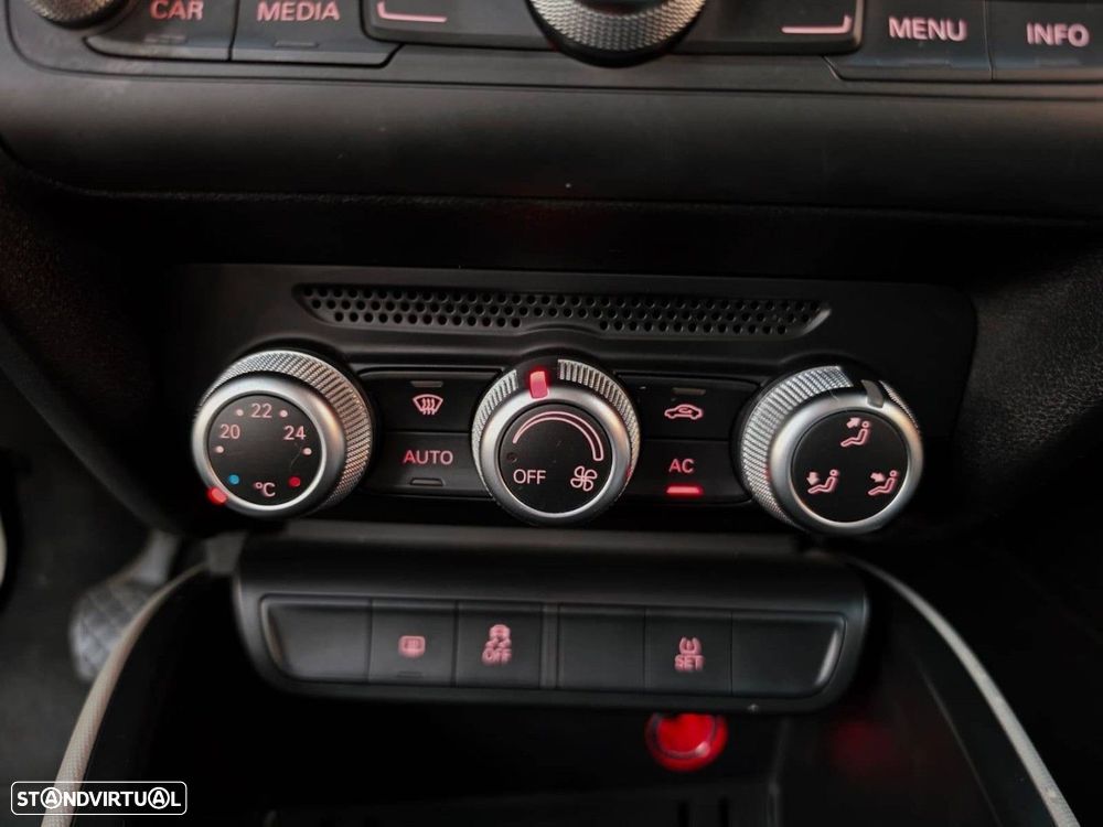 Audi A1 1.6 TDI S-line - 23