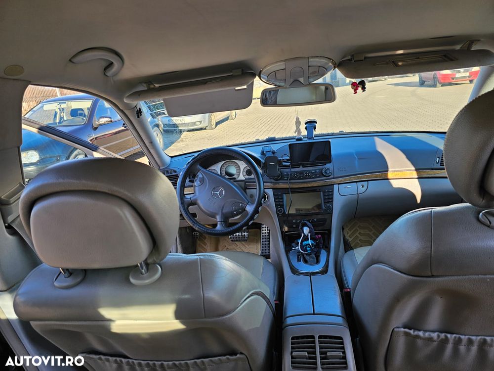 Mercedes-Benz E - 13