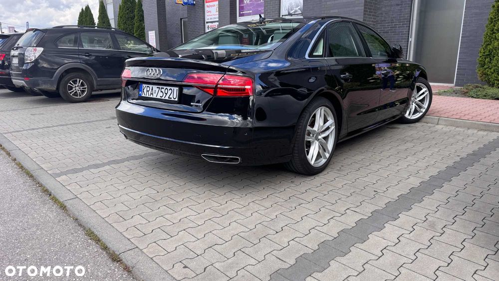 Audi A8 2015 photo 3