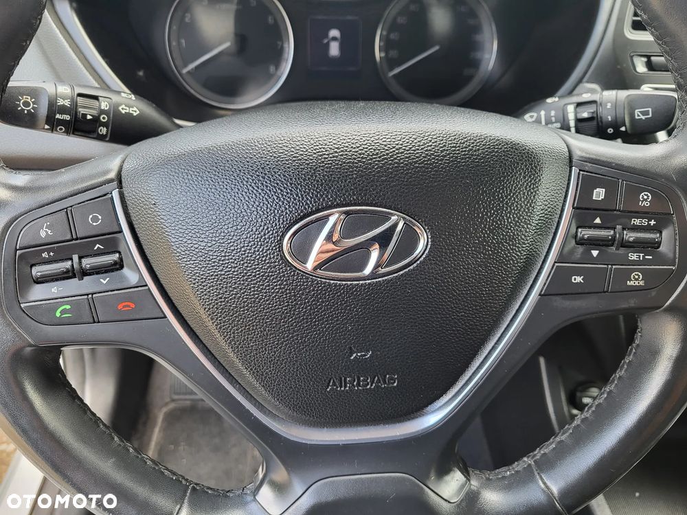 Hyundai i20 1.4 Comfort - 14