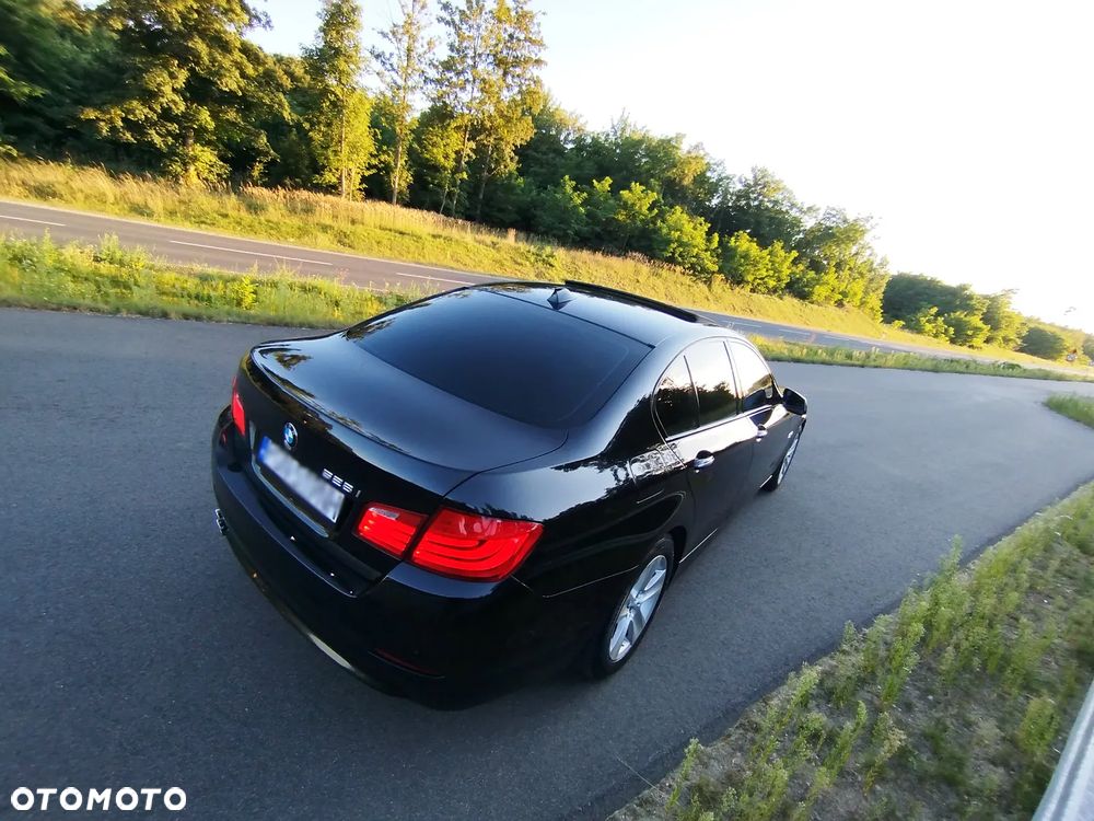 BMW Seria 5 528i - 9
