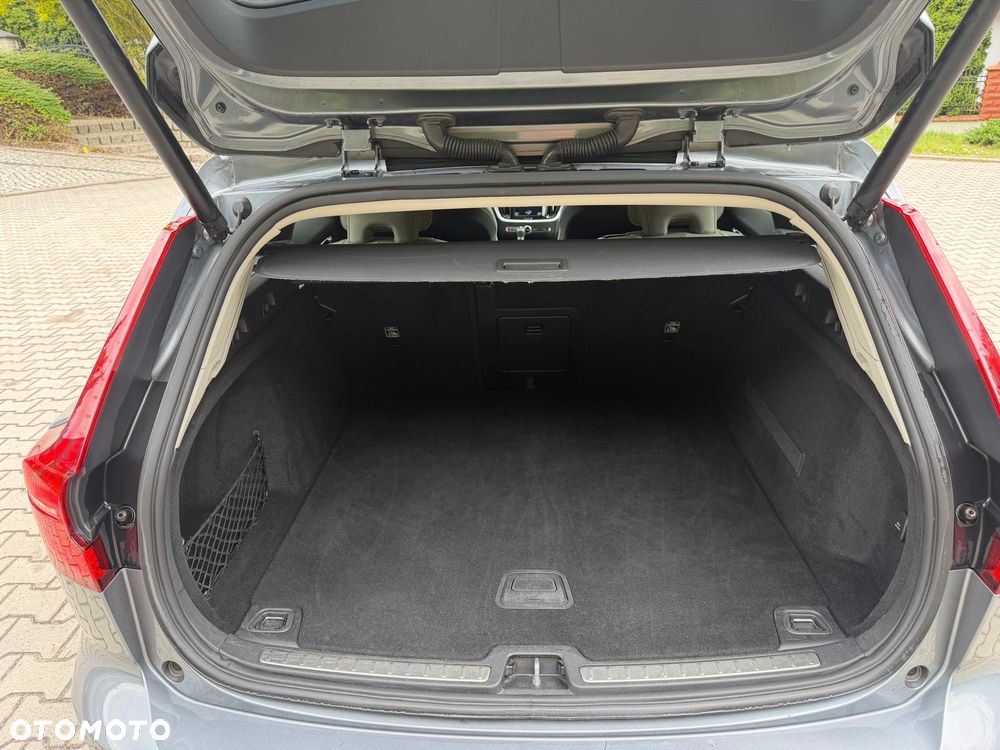 Volvo V60 D3 AWD Momentum - 24