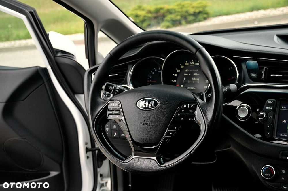Kia Ceed - 21