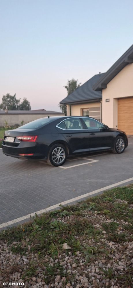 Skoda Superb 1.8 TSI Ambition DSG - 8