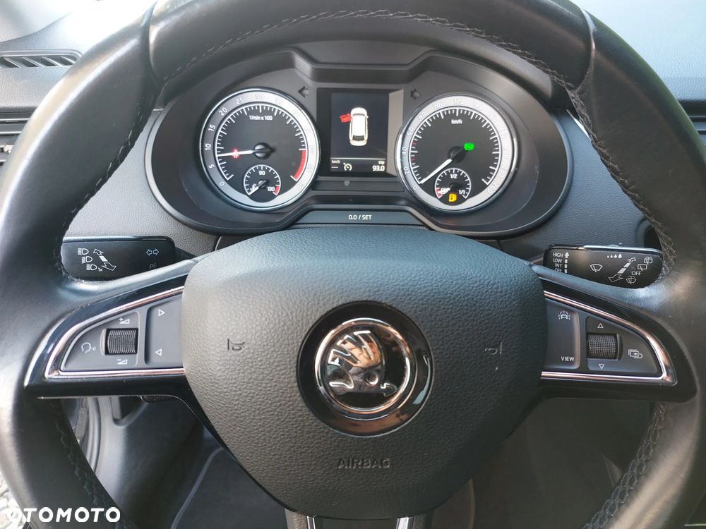 Skoda Octavia 2.0 TDI DSG Style - 6