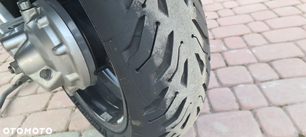 Yamaha FJR - 9