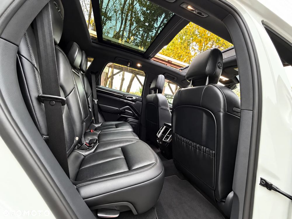 Porsche Cayenne - 9
