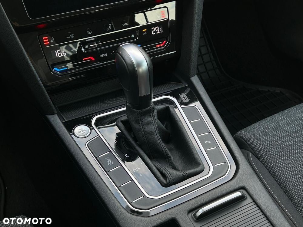 Volkswagen Passat 2.0 TSI Business DSG - 25