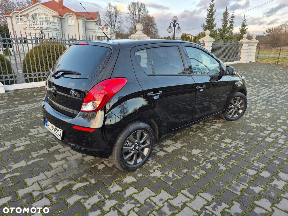 Hyundai i20 - 19