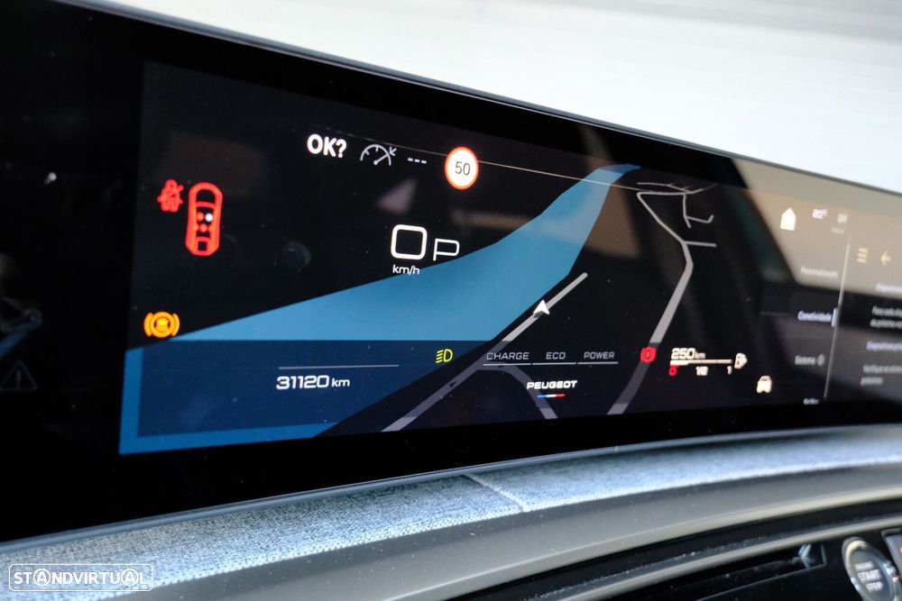 Peugeot 3008 1.2 Hybrid Allure e-DCS6 - 19