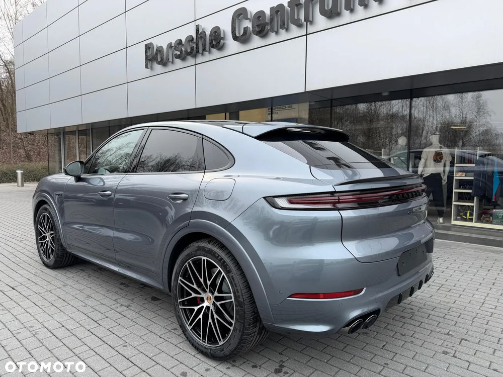 Porsche Cayenne S E-Hybrid PHEV Black Edition - 4