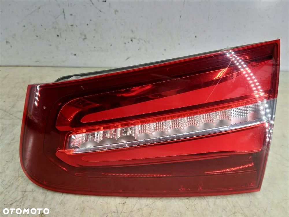 MERCEDES GLC W253 PRZED LIFT LAMPA TYŁ TYLNA W KLAPĘ PRAWA A2539067800 - 1