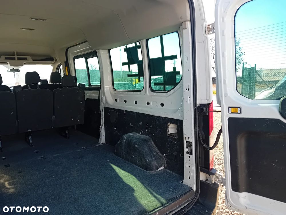 Ford Transit - 12