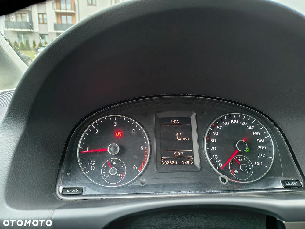 Volkswagen Touran 1.9 TDI DPF DSG Freestyle - 4