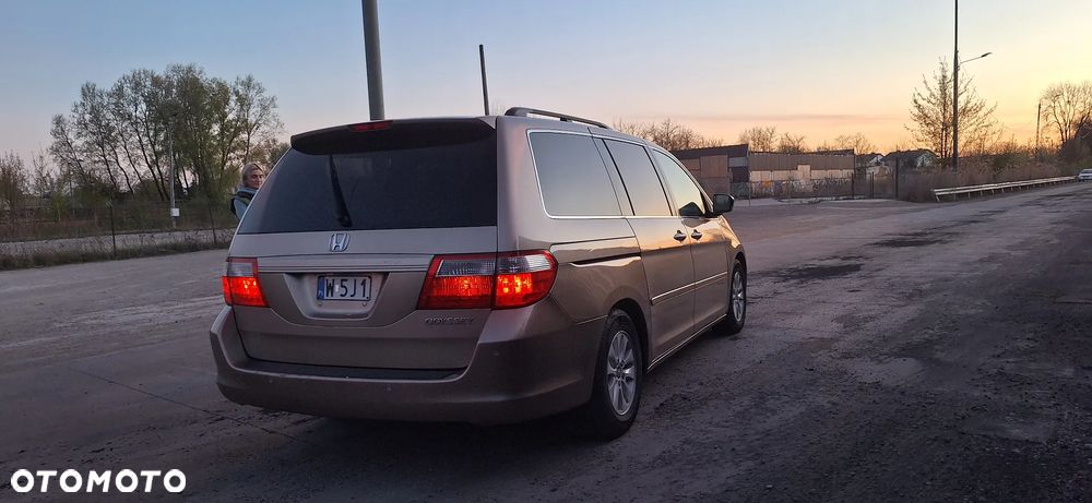 Honda Odyssey 3.5 LX - 7