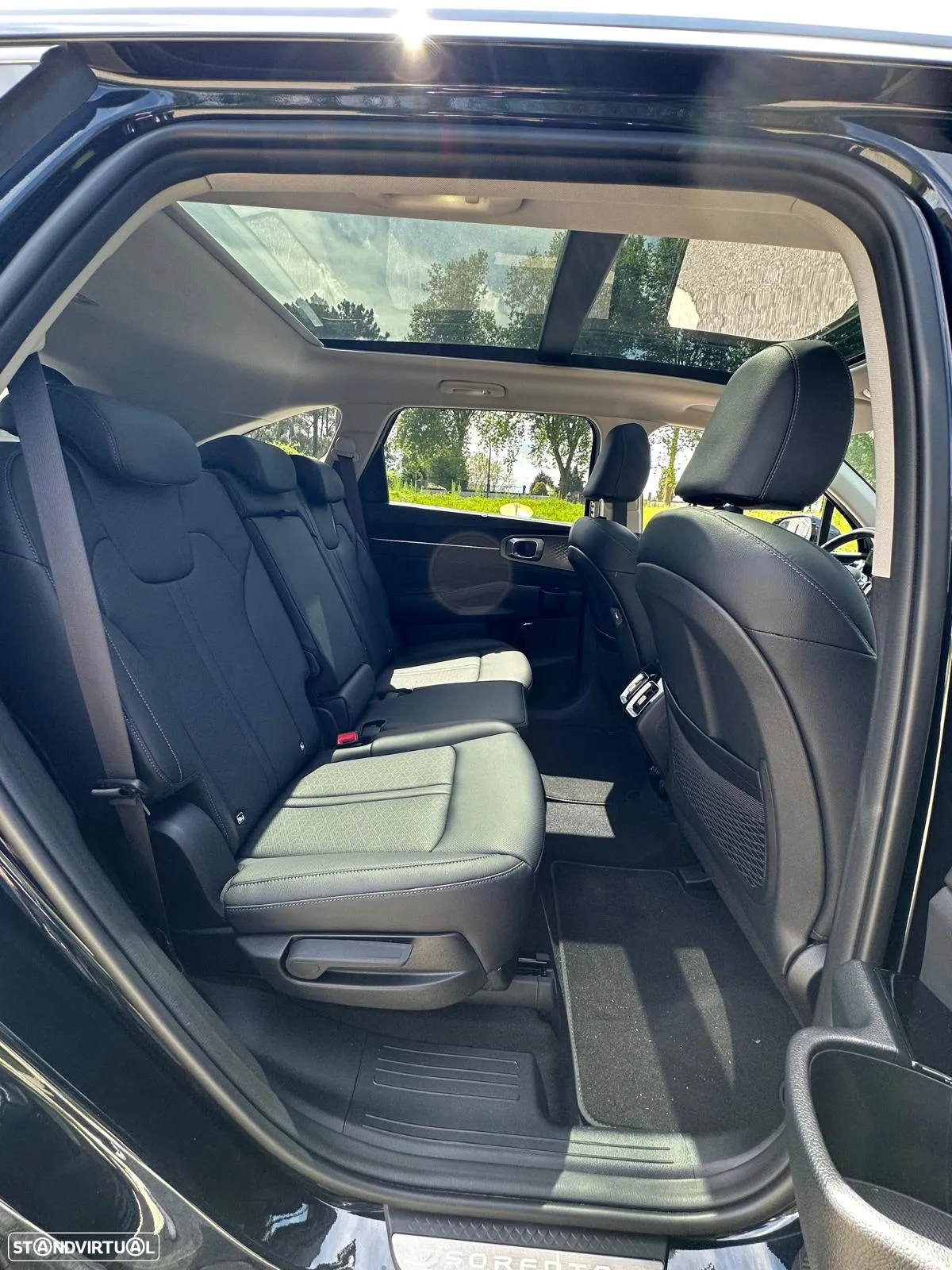 Kia Sorento 1.6 T-GDI PHEV Concept - 8