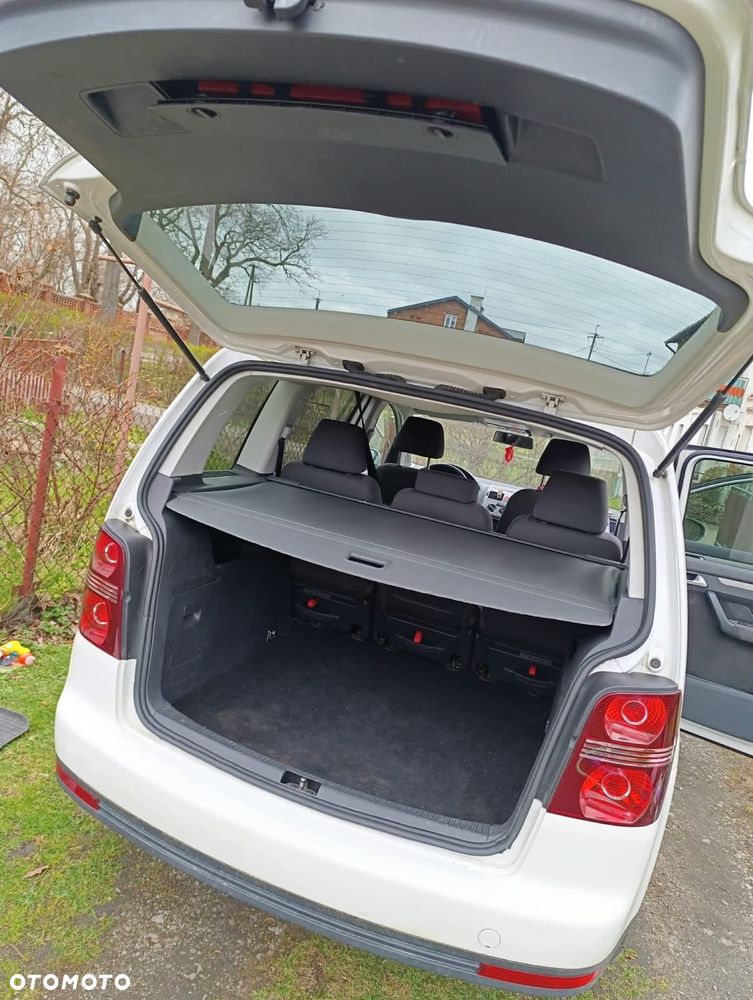 Volkswagen Touran 1.6 - 10