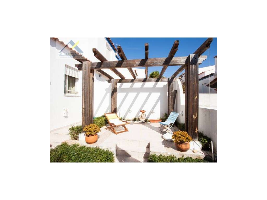 Moradia T4 na Urbanização 30 de Junho em Lagos - Grande imagem: 2/22