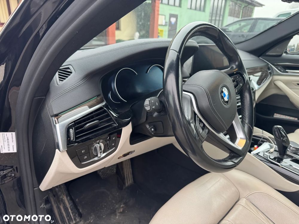 BMW Seria 5 540i GPF xDrive Luxury Line - 12