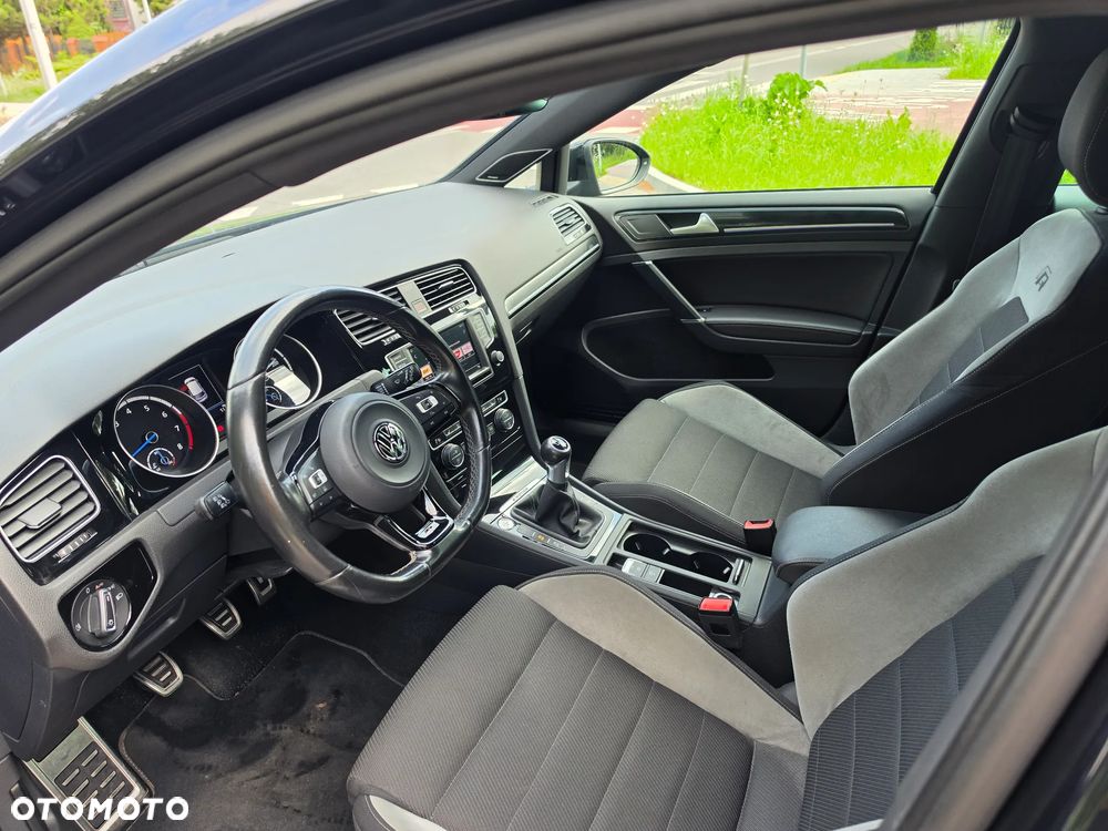 Volkswagen Golf - 19
