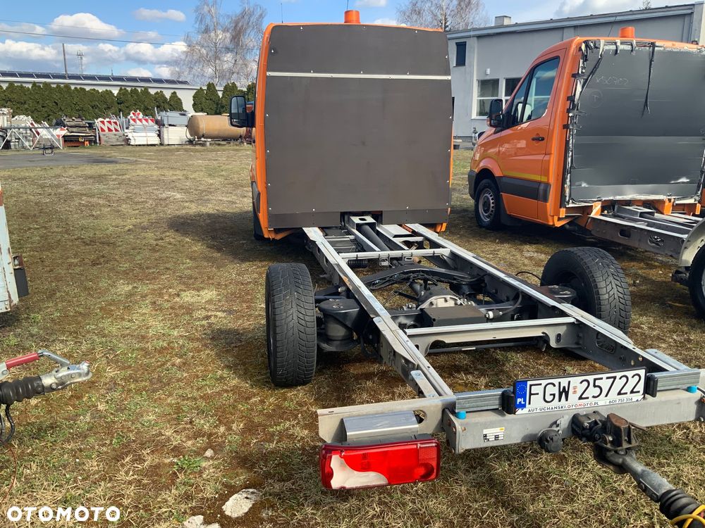 Mercedes-Benz SPRINTER 319 - 4