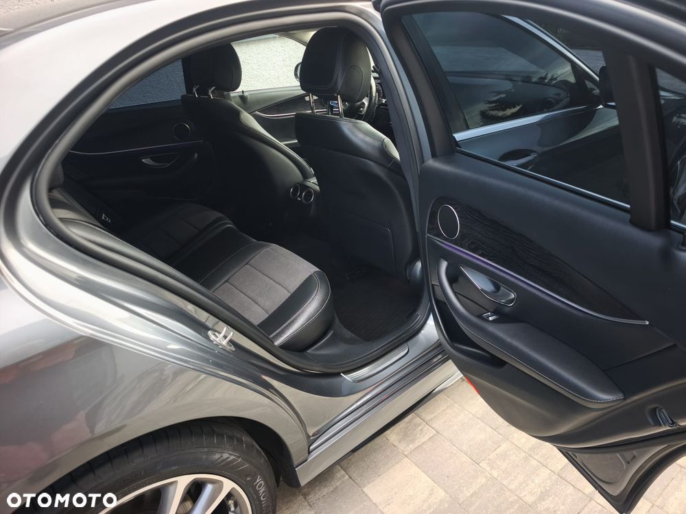Mercedes-Benz Klasa E 220 d 9G-TRONIC AMG Line - 21