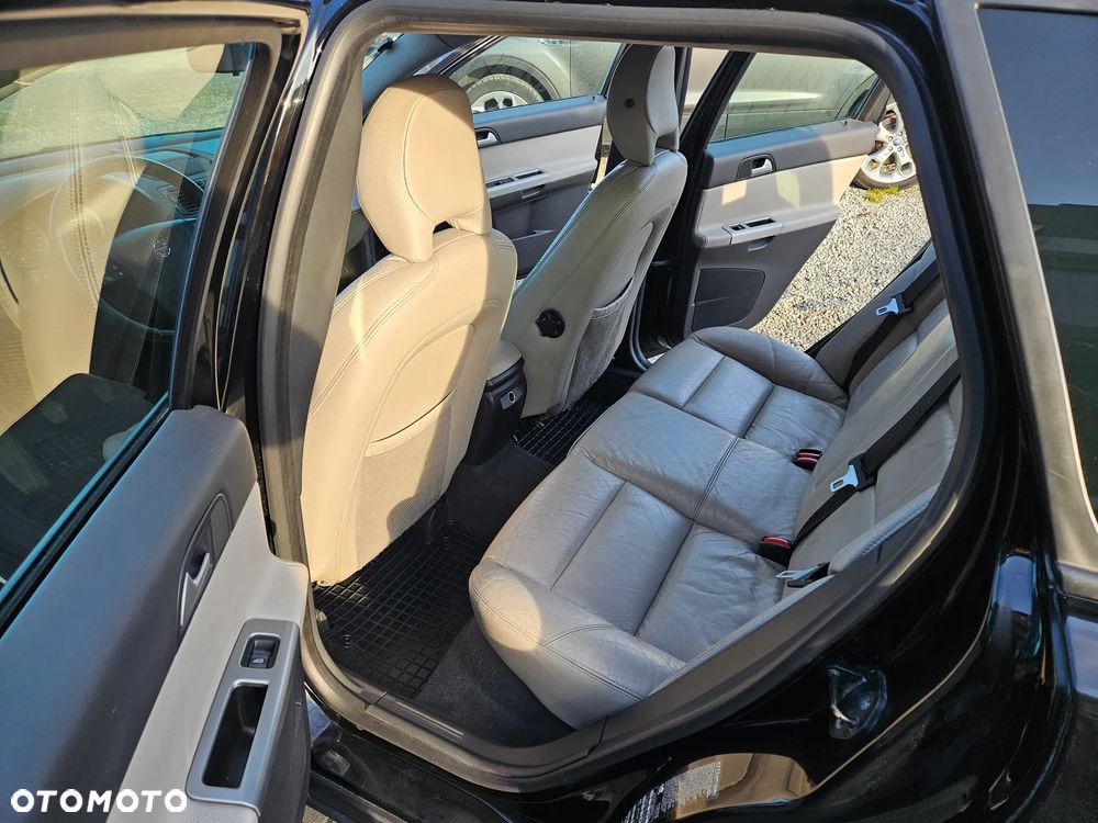 Volvo V50 2.0D Momentum - 15