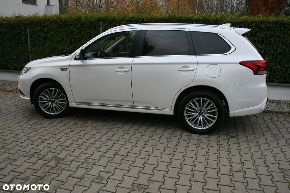 Mitsubishi Outlander 2.2 DID Intense - 25