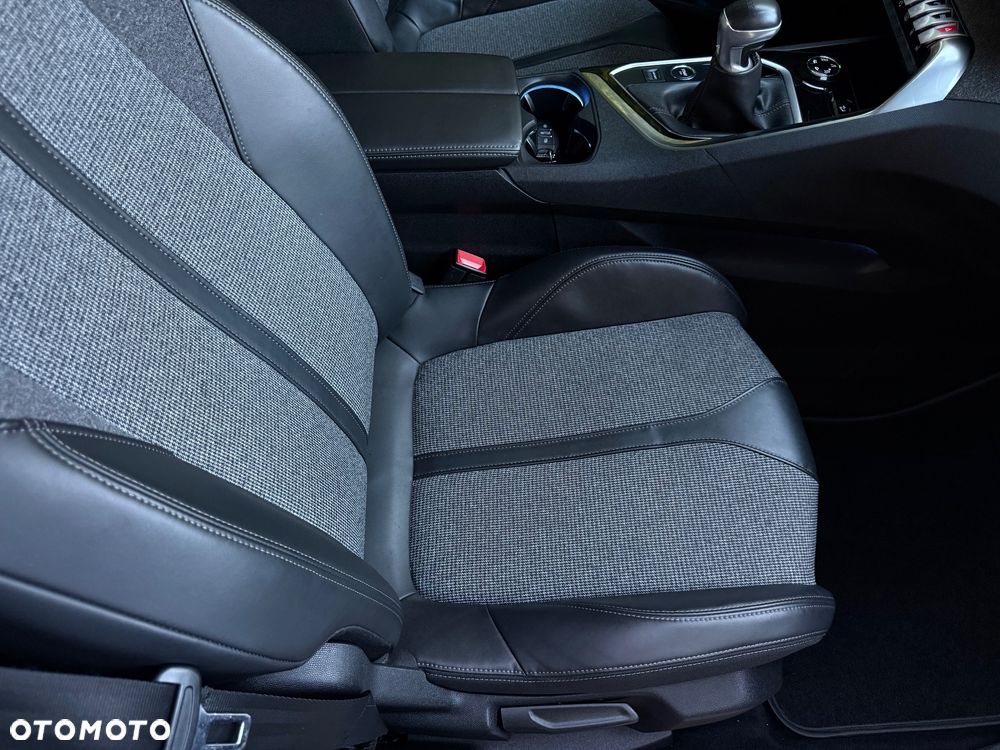 Peugeot 5008 BlueHDi 130 Allure - 16