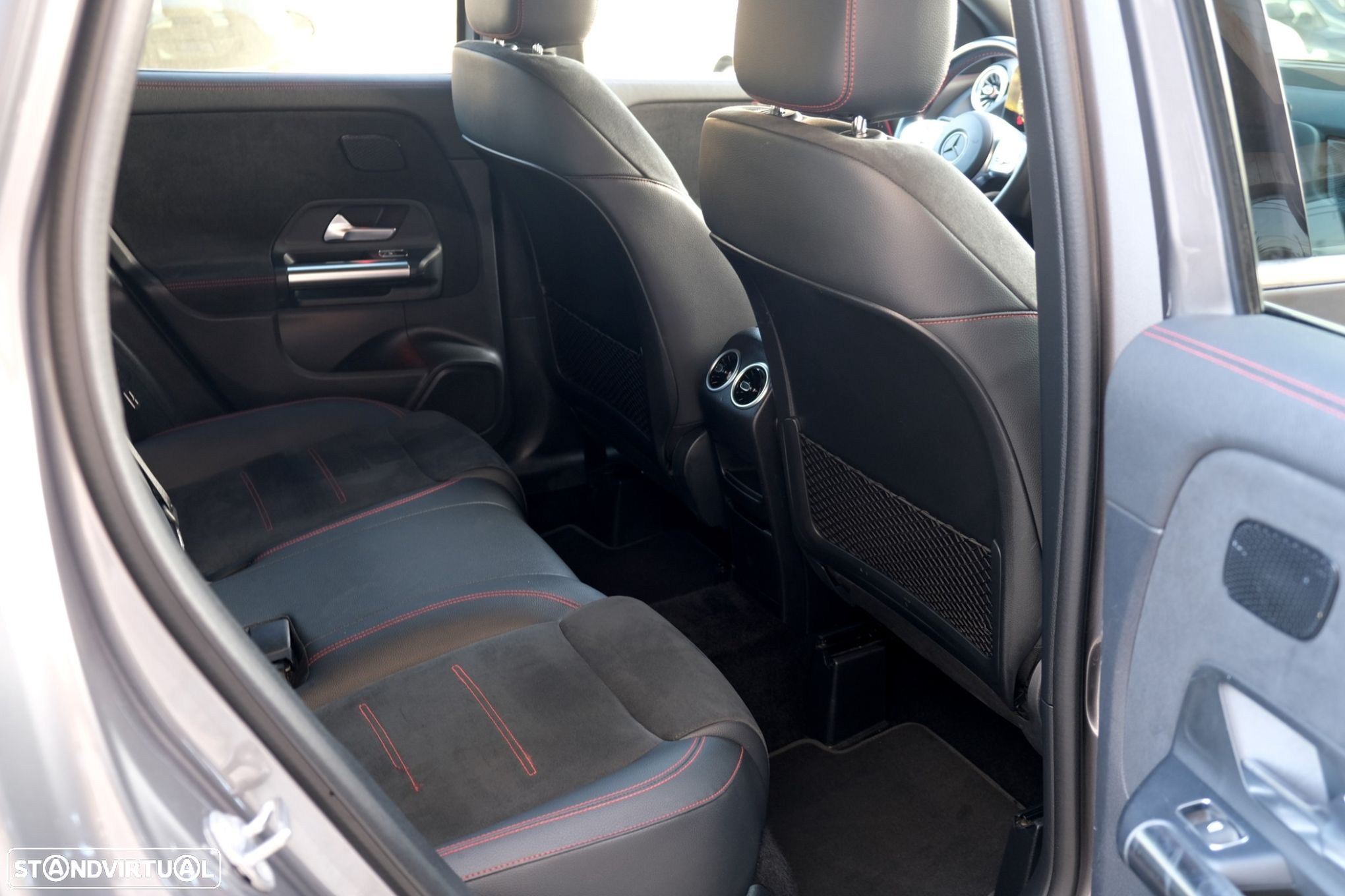 Mercedes-Benz GLA 250 e AMG Line - 16