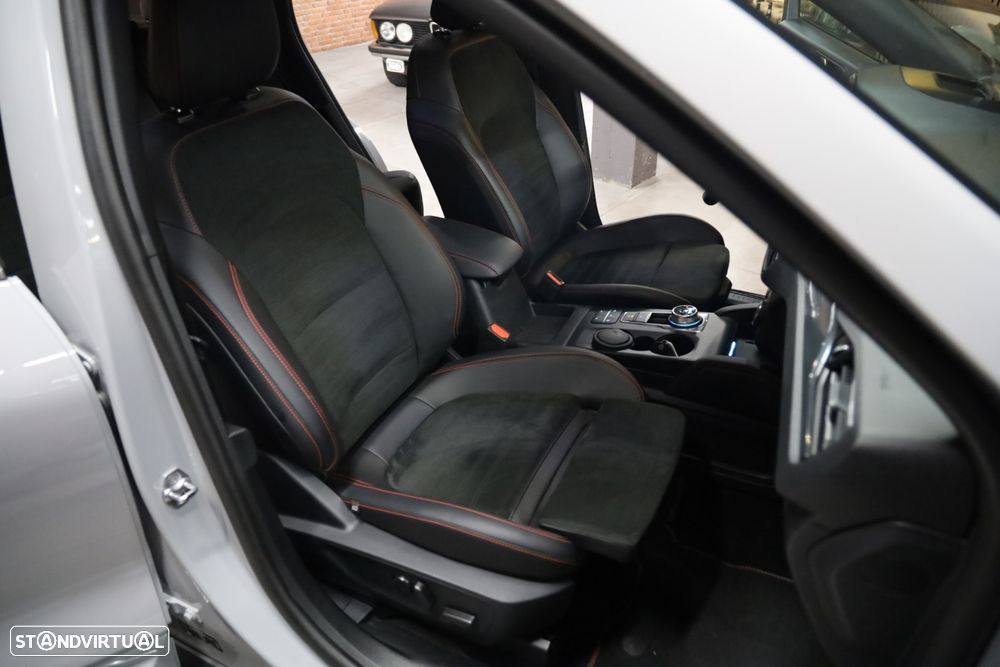 Ford Kuga 2.5 PHEV ST-Line X - 6