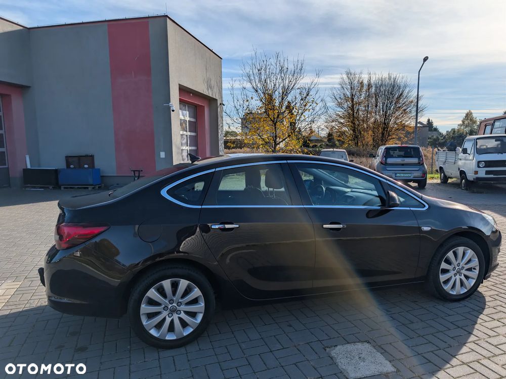 Opel Astra 1.4 Turbo - 18