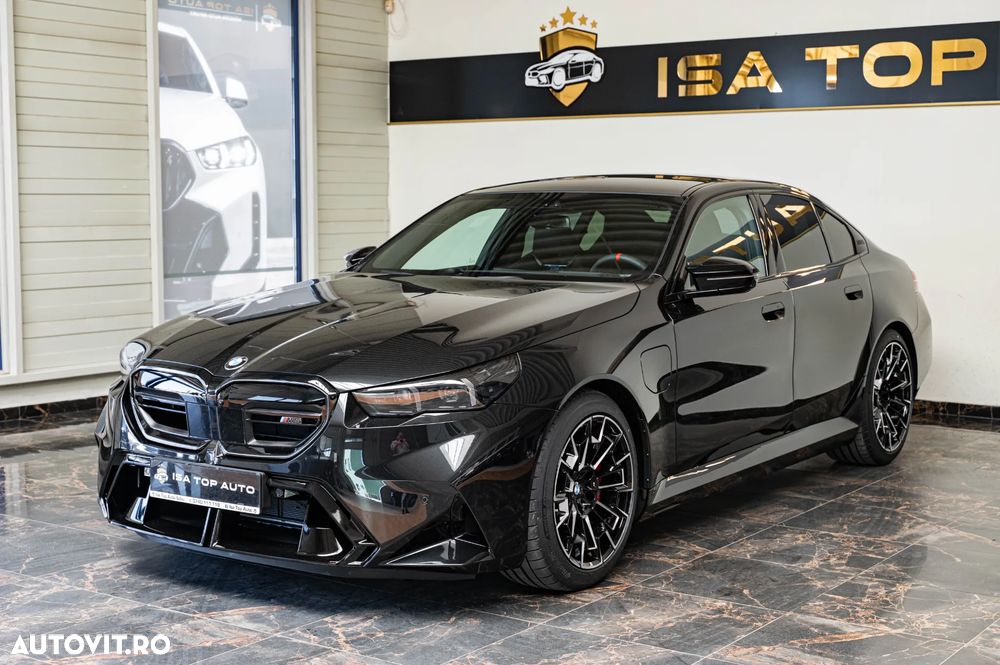 BMW M5 xDrive - 11