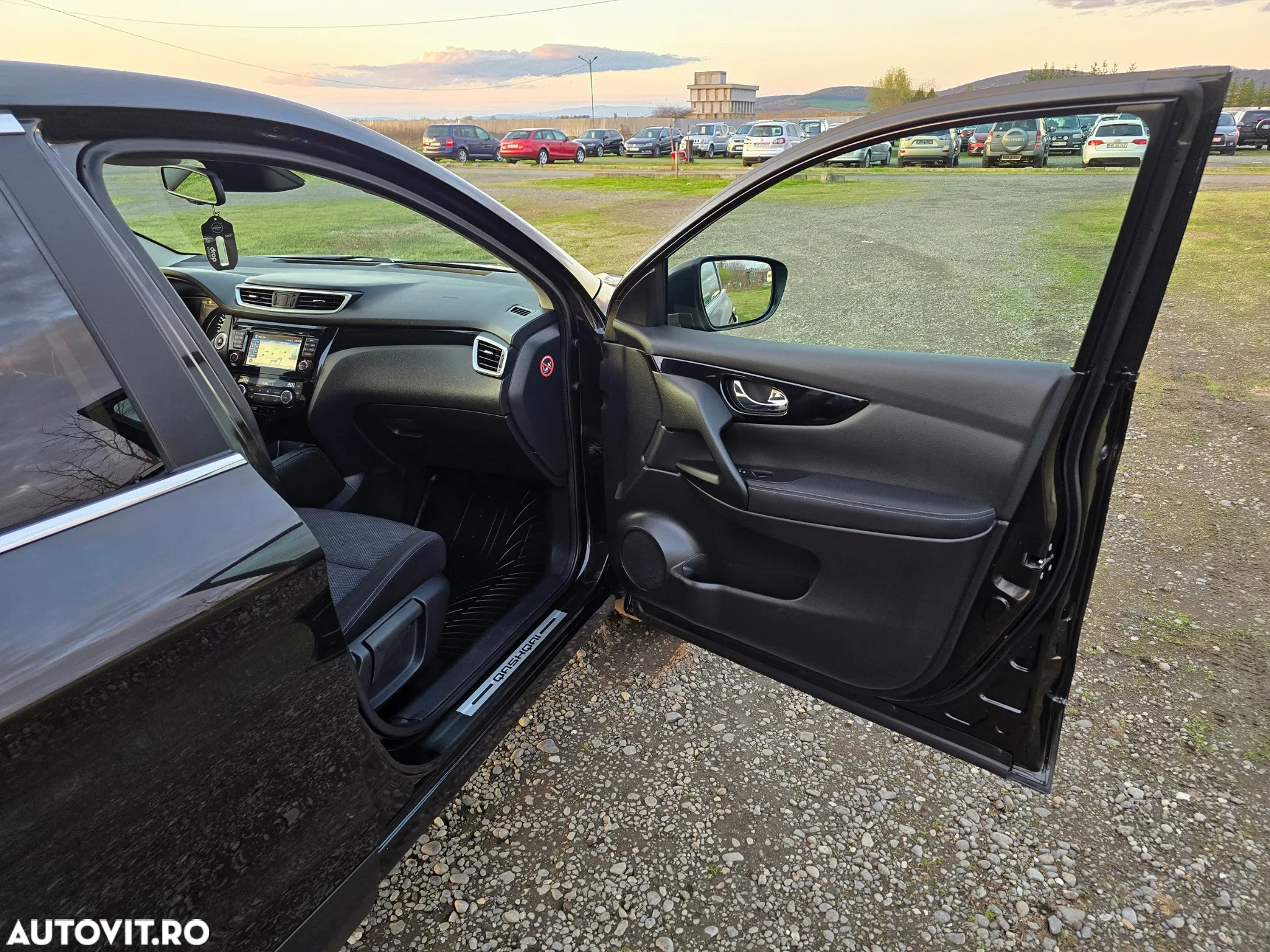 Nissan Qashqai 1.6 DCI ALL-MODE 4x4i ACENTA - 33