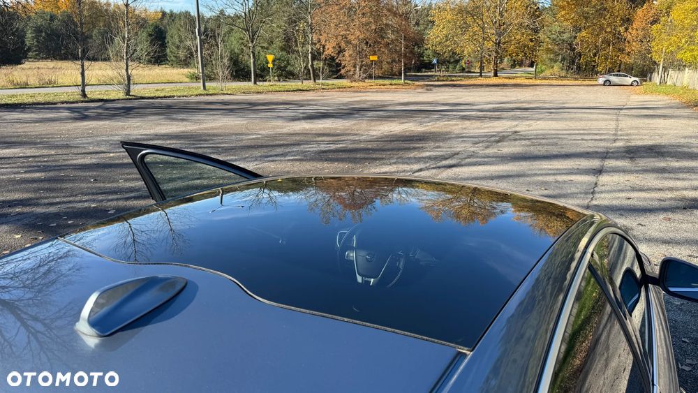 Volvo V40 D3 Geartronic RDesign - 23