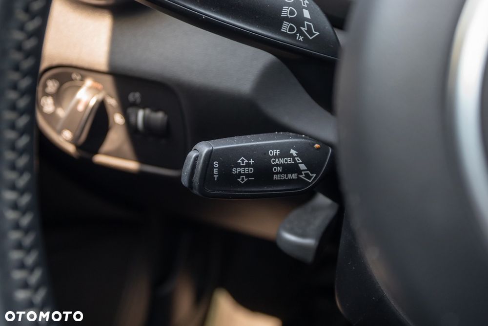 Audi A1 Sportback 1.6 TDI Sport S tronic - 27