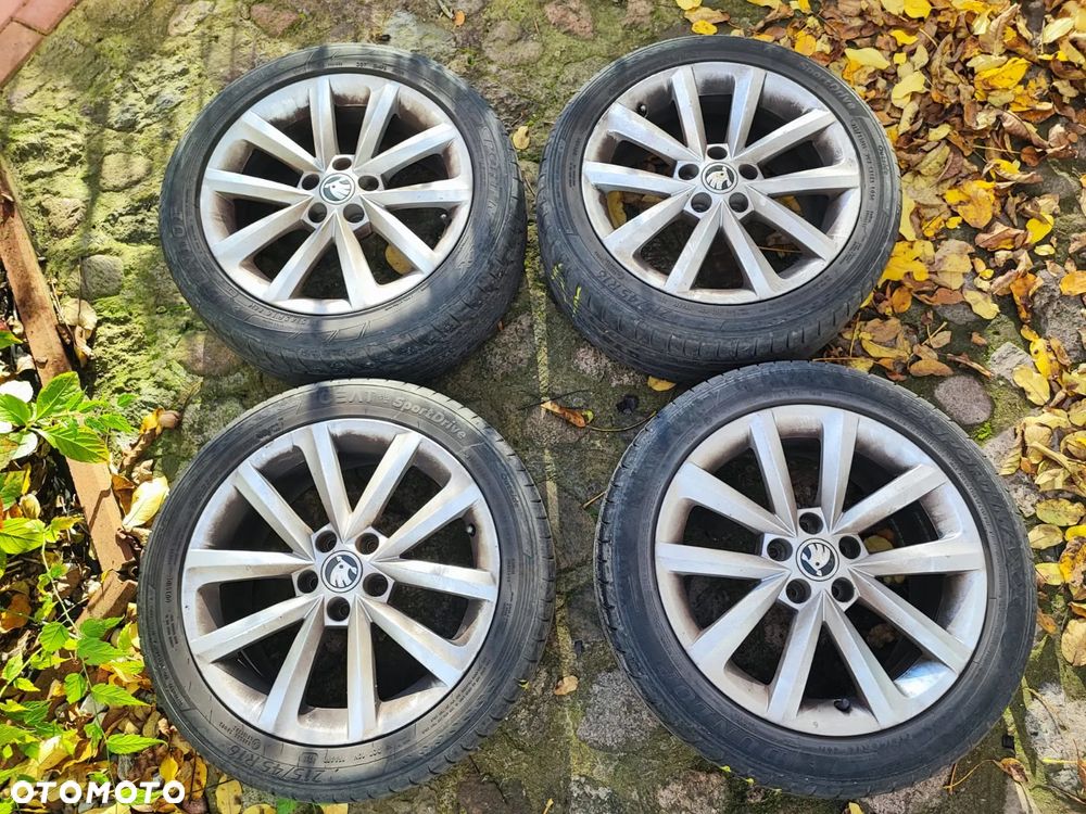 Skoda RAPID 1.0 TSI Style - 33