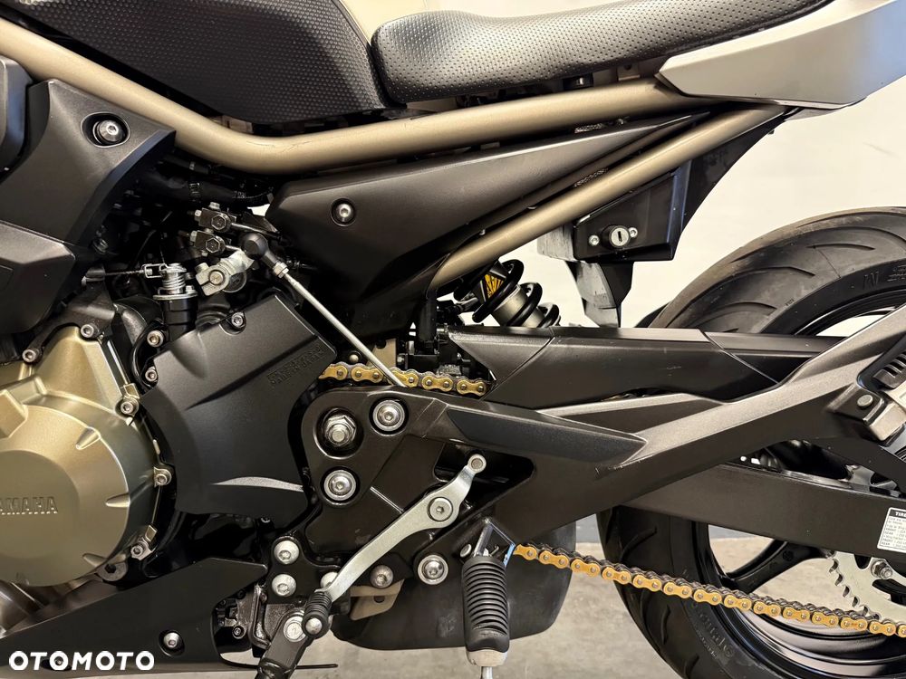 Yamaha XJ - 25