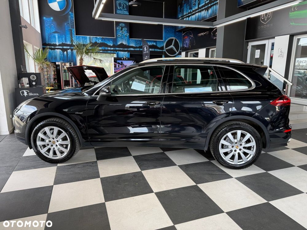 Porsche Cayenne - 8