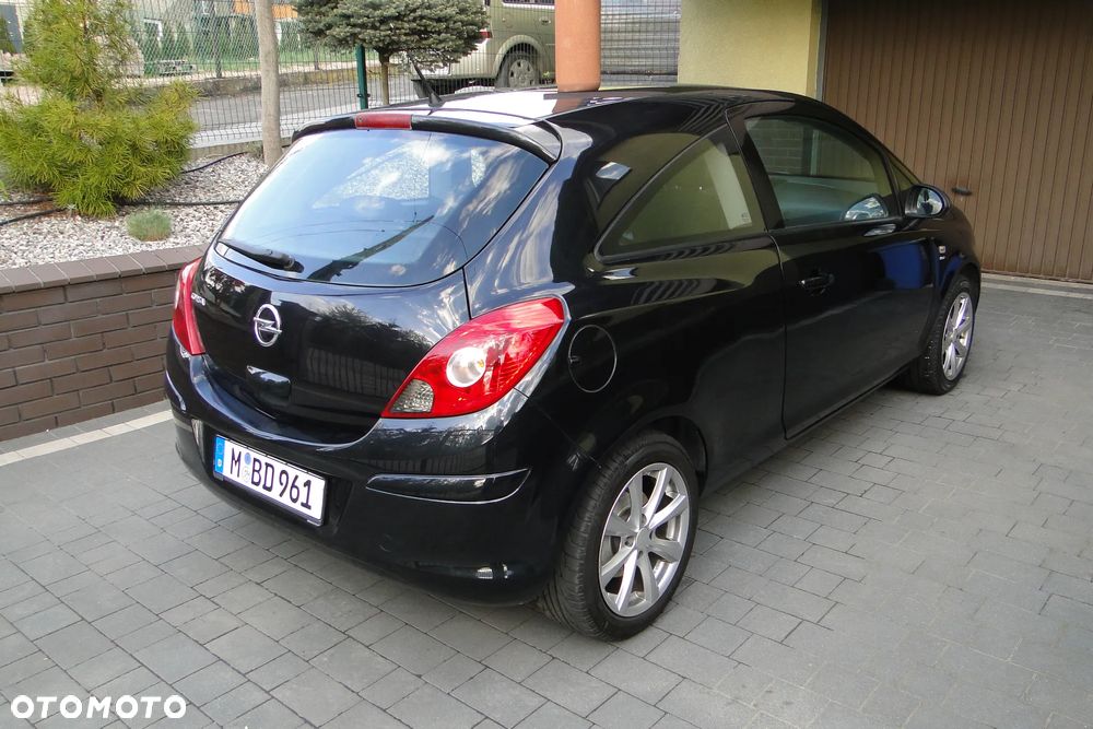 Opel Corsa 1.4 16V Edition - 3