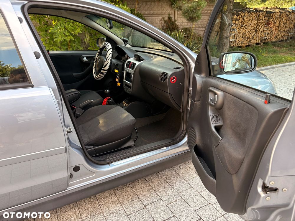 Opel Corsa 1.2 16V Silverline - 25