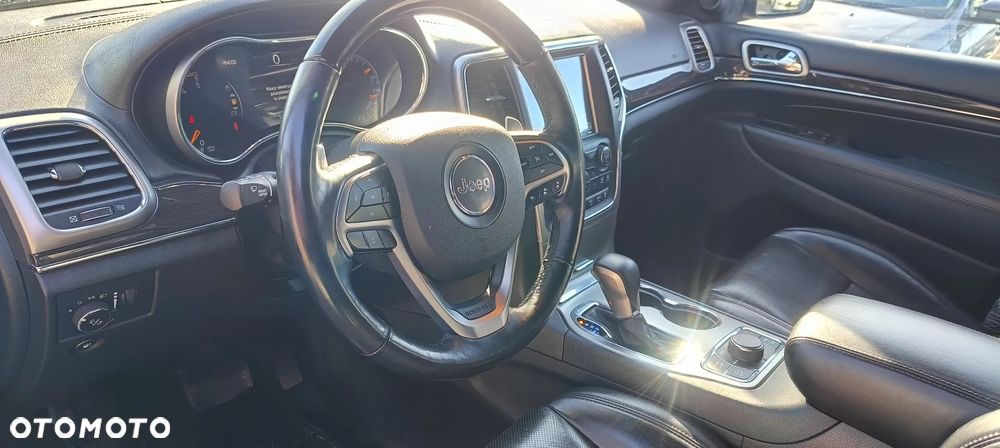 Jeep Grand Cherokee 3.0 CRD Overland Summit EU6 - 29